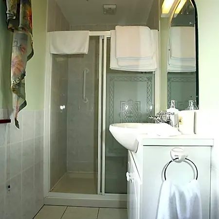 Bed and Breakfast Doogarry House 3*