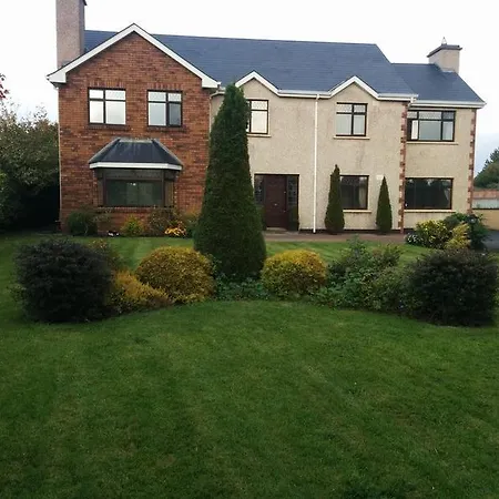 Bed & Breakfast Doogarry House 3*