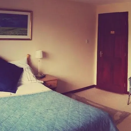 Bed & Breakfast Doogarry House 3*